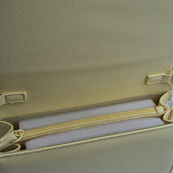 Betsey Johnson Yellow Floral Crossbody Bag - Picture 5 of 7